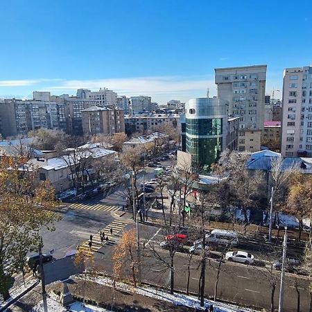 Flat In Central Bishkek Exteriör bild